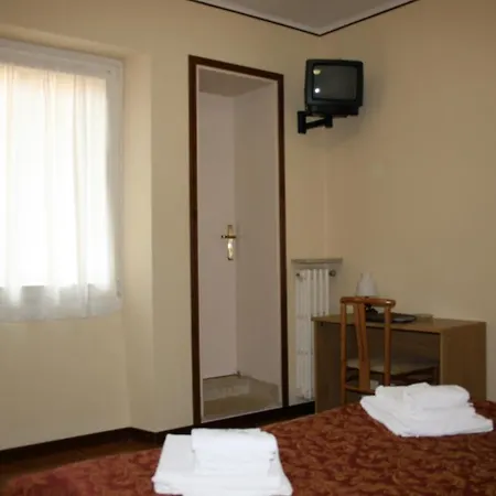 Del Garda ホテル トッリ・デル・ベーナコ