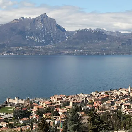 ホテル Del Garda トッリ・デル・ベーナコ