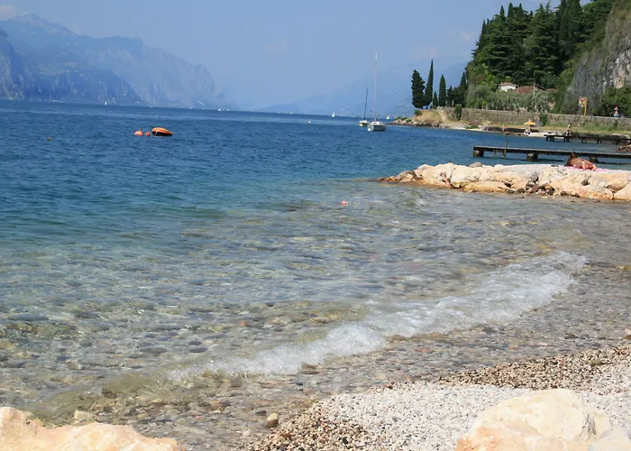Del Garda 2* توري ديل بيناكو