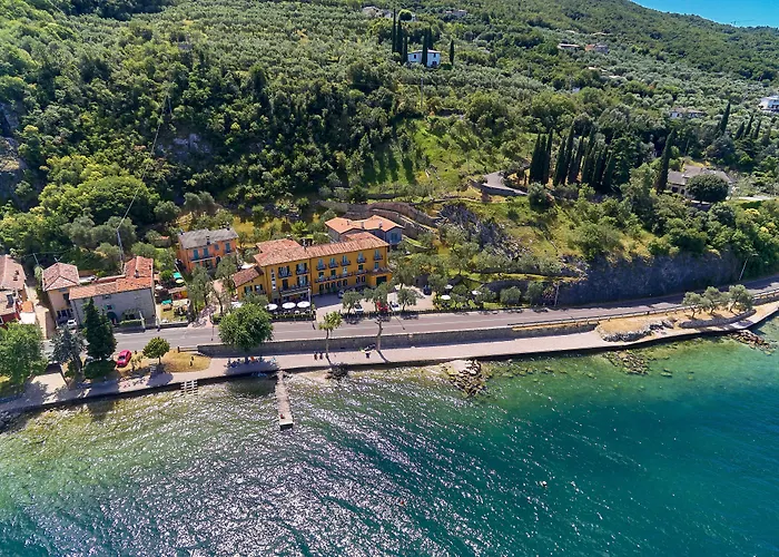 Del Garda فندق 2*