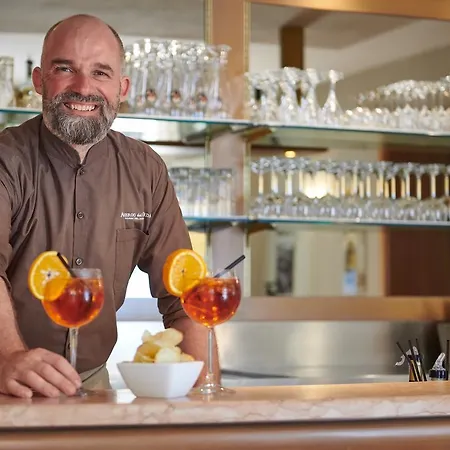 加尔达湖酒店 酒店 托里德尔贝纳科