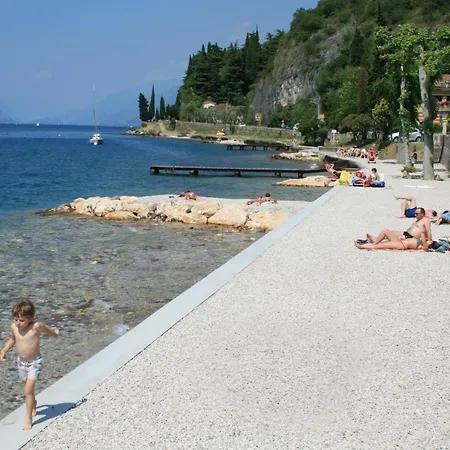 Del Garda Torri Del Benaco