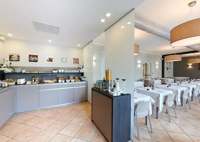 Hotell Del Garda Torri Del Benaco