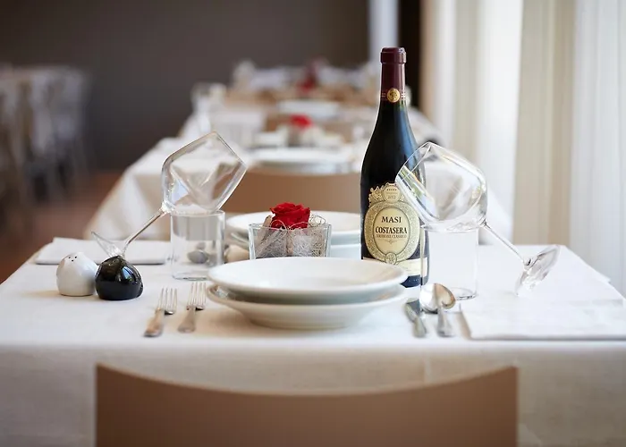 Hotell Del Garda Torri Del Benaco